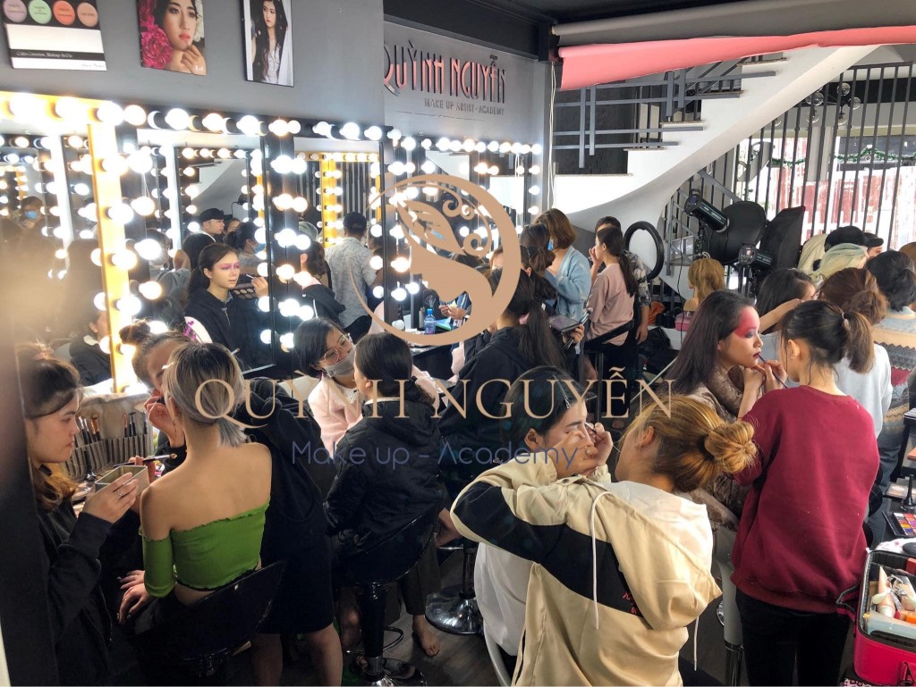 Quỳnh Nguyễn Make Up - Thương hiệu dẫn đầu mọi xu hướng make up chuyên nghiệp, độc đáo