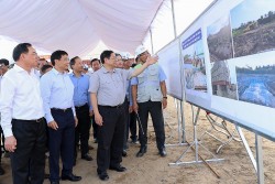 Thủ tướng Phạm Minh Chính: Sớm hoàn thành giải phóng mặt bằng dự án cầu Rạch Miễu 2