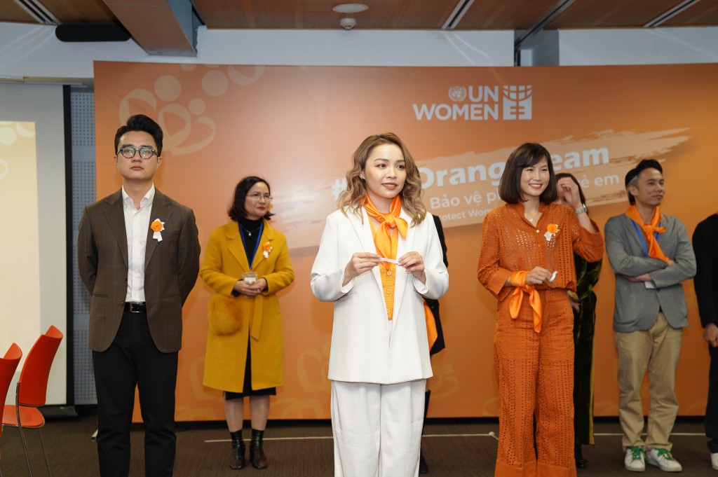 #TheOrangeTeam2023: Chấm dứt bạo lực trực tuyến với phụ nữ và trẻ em