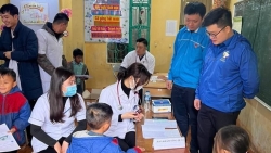 Đoàn Thanh niên Bộ Y tế khám sức khỏe từ thiện cho học sinh tại Mù Căng Chải