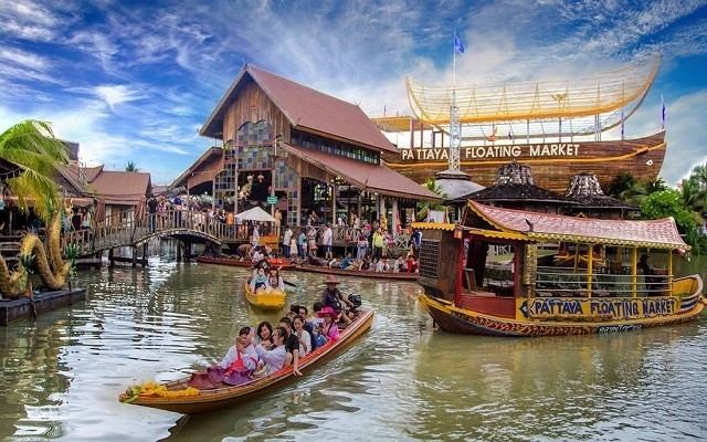 Chợ nổi 4 miền tại Pattaya (Nguồn: Intertour)