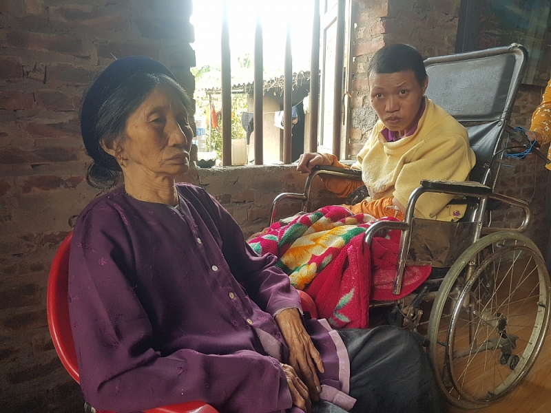 Đoàn Thanh niên Báo Tuổi trẻ Thủ đô hỗ trợ gia đình có cháu bé xấu số ở Bắc Giang