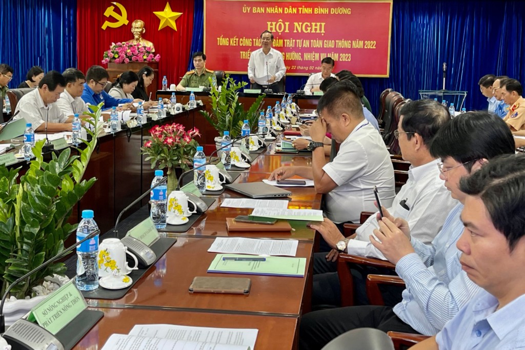 Ông Nguyễn Văn Dành, Phó Chủ tịch UBND tỉnh phát biểu kết luận hội nghị