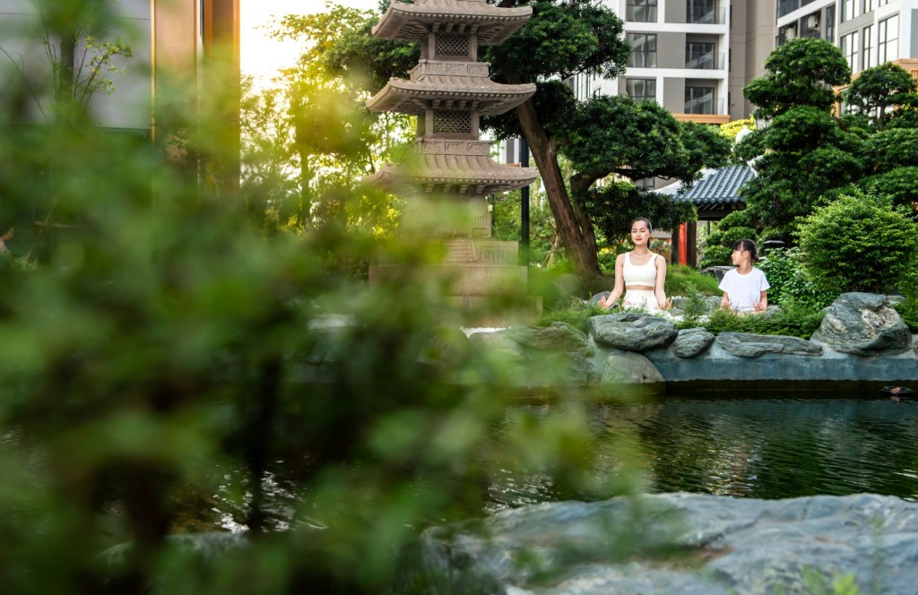 The Zenpark sở hữu khu vườn thấm nhuần chất Nhật diện tích hơn 6.000m2, mang đến sự tĩnh tại và an nhiên mỗi ngày cho cư dân