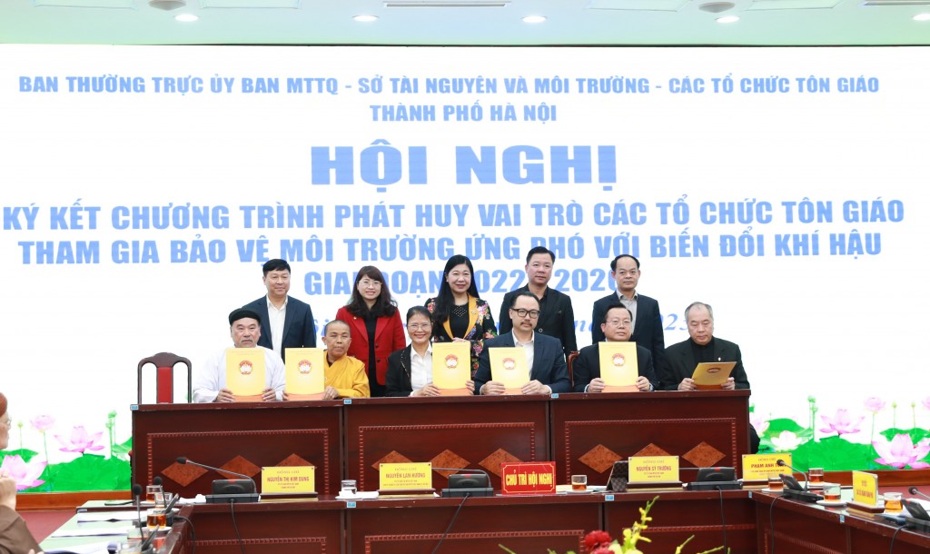 Triển khai chương trình phối hợp, ký kết giao ước thi đua giữa MTTQ Việt Nam TP Hà Nội và các tổ chức tôn giáo
