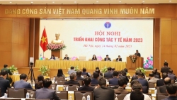 Thủ tướng Phạm Minh Chính biểu dương tinh thần "Sâu y lý, giàu y đức, giỏi y thuật" của đội ngũ y, bác sĩ