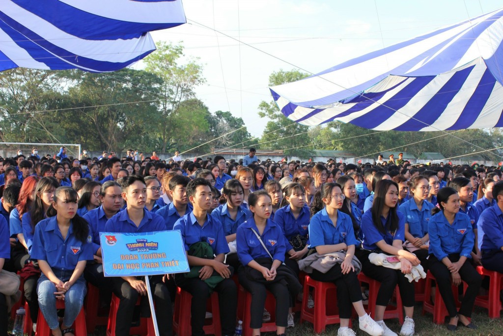 Hơn hơn 1.000 đoàn viên, thanh niên tham dự khởi động Tháng Thanh niên sáng nay