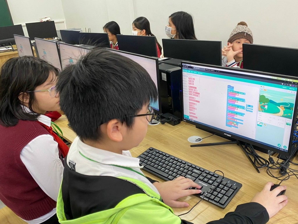 Các thí sinh tham gia hội thi Các thí sinh tham gia hội thi