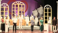 Những giọng ca vàng của Nhà hát Cải lương Hà Nội hội tụ tại vở "Lâu đài cát"