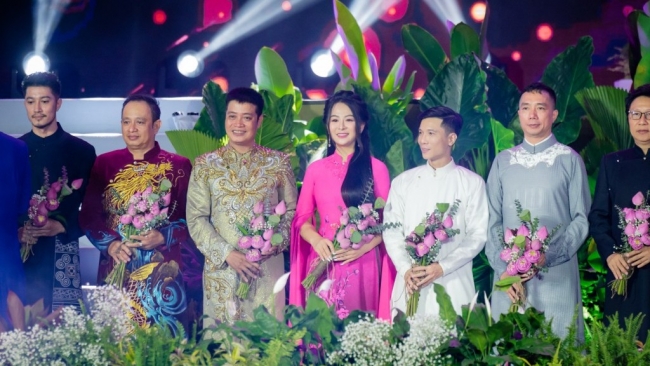 Dấu ấn riêng của nhà thiết kế Vũ Thảo Giang với “Việt Nam gấm hoa”