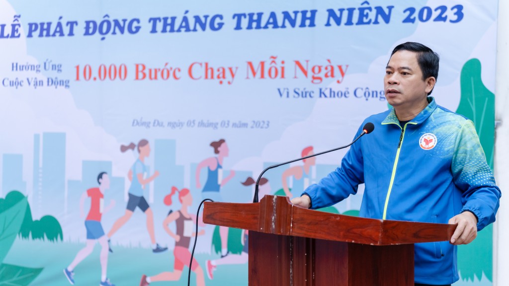 Đồng chí Mai Văn Lâm, Bí thư Đảng uỷ phường Trung Phụng ghi nhận những phong trào hành động tuổi trẻ các phường đã tổ chức có hiệu quả trong thời gian qua và mong rằng trong thời gian tới, những lớp thanh niên sẽ có những hoạt động tích cực hướng tới cộng