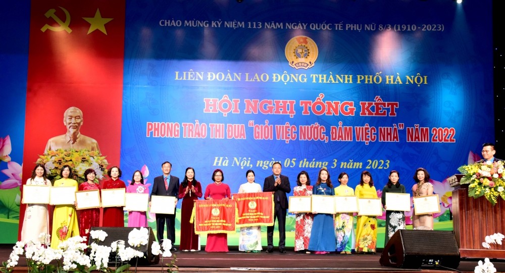 Tôn vinh, tri ân nữ cán bộ, đoàn viên Công đoàn Thủ đô xuất sắc