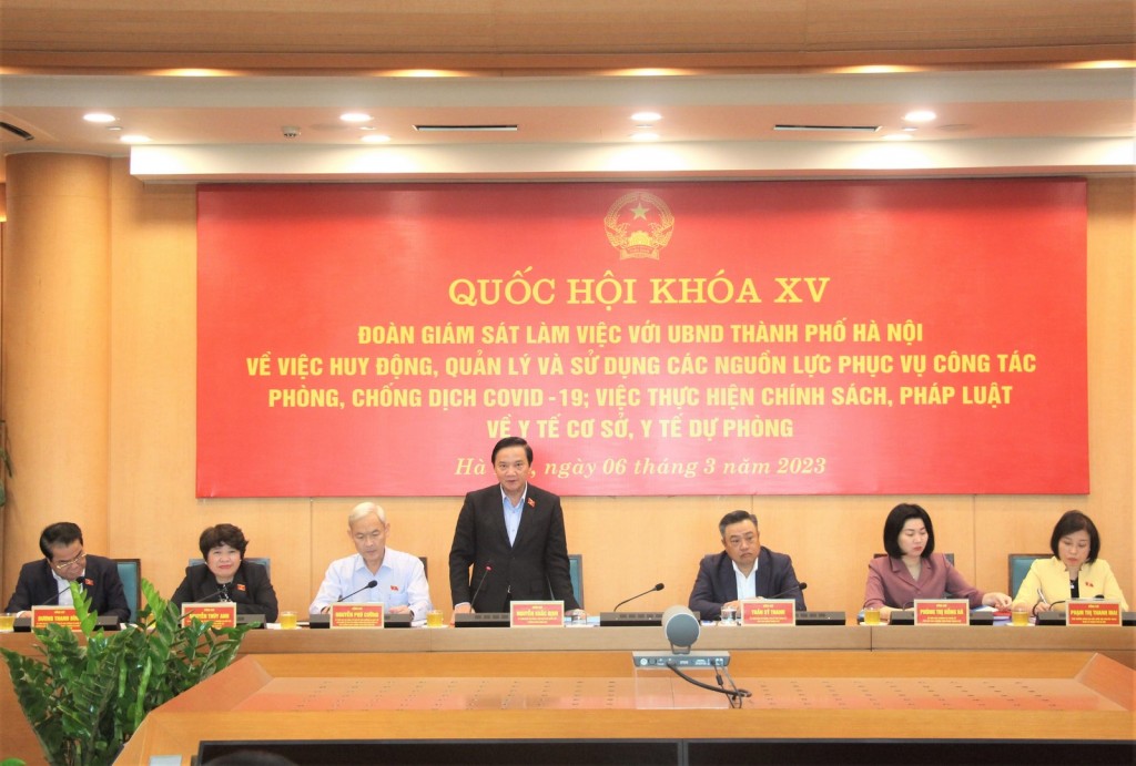 Phó Chủ tịch Quốc hội Nguyễn Khắc Định chủ trì buổi làm việc.