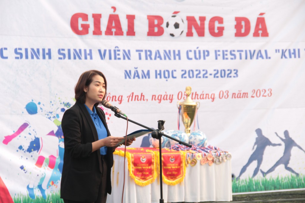 Đồng chí Nguyễn Thị Vân Anh – Phó Bí thư Huyện đoàn Đông Anh phát biểu khai mạc giải đấu