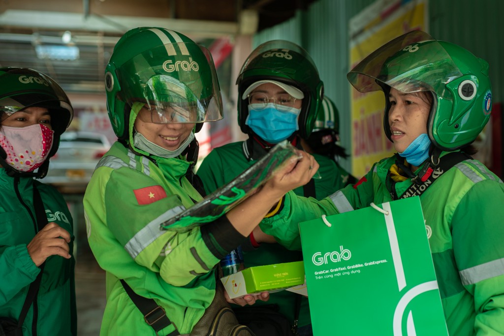 Grab tặng gần 2.000 phần quà tri ân đối tác nữ nhân dịp Quốc tế Phụ nữ 8/3