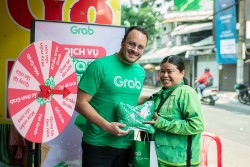 Grab tặng gần 2.000 phần quà tri ân đối tác nữ nhân dịp Quốc tế Phụ nữ 8/3