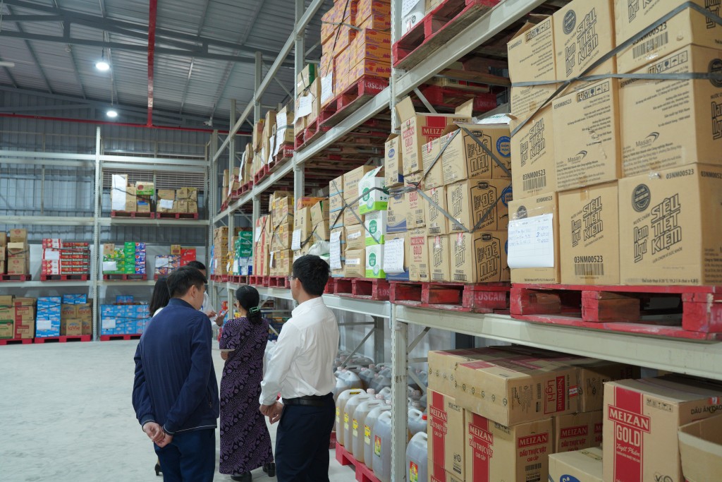 6.1 Không gian bên trong của MM Depot Thanh Hoá