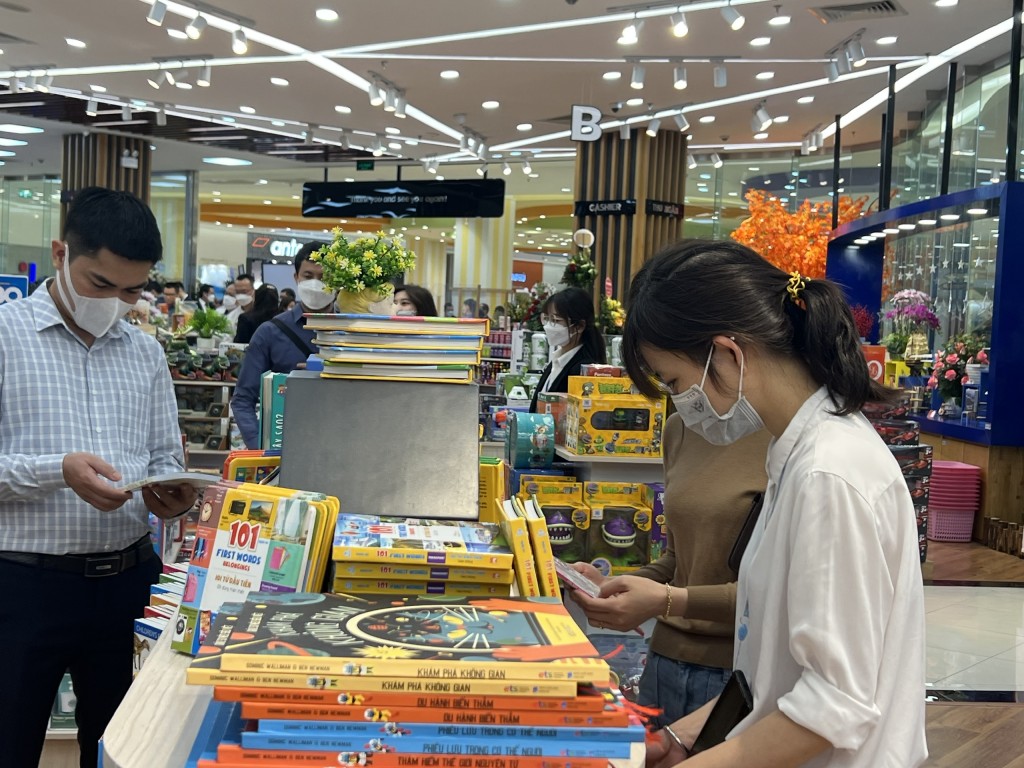 Ngày Sách và Văn hóa đọc Việt Nam lần thứ 2 năm 2023 với thông điệp “Sách: Nhận thức - Đổi mới - Sáng tạo”