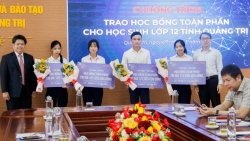 Trường Đại học Quốc tế Miền Đông tặng 20 suất học bổng toàn phần cho học sinh tỉnh Quảng Trị