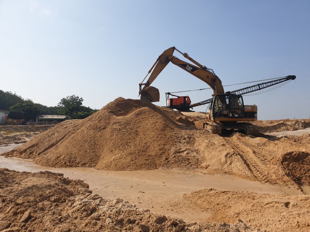 Phó Thủ tướng yêu cầu báo cáo tình trạng thiếu cát ở miền Trung và Tây Nam Bộ