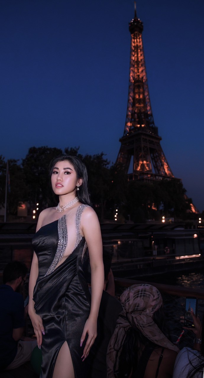 Hoa hậu Emily Hồng Nhung kiêu sa giữa Paris diễm lệ