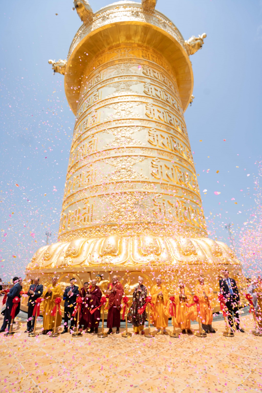 Đại bảo tháp Kinh Luân lớn nhất thế giới tại Lâm Đồng đón nhận Kỷ lục Guinness