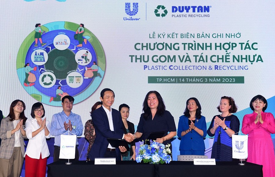 Ký kết hợp tác giữa Unilever Việt Nam và Tái Chế Duy Tân (2)