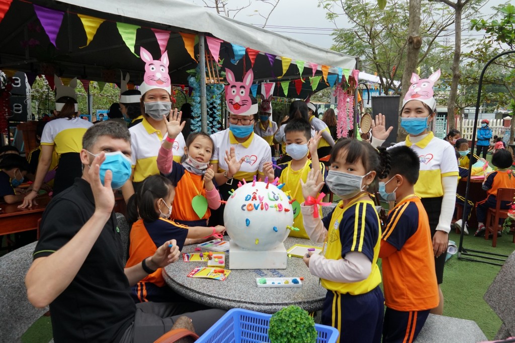 VVOB phối hợp cùng các trường tiểu học tại Đà Nẵng tổ chức ngày hội Học thông qua Chơi cho các em học sinh trong địa bàn