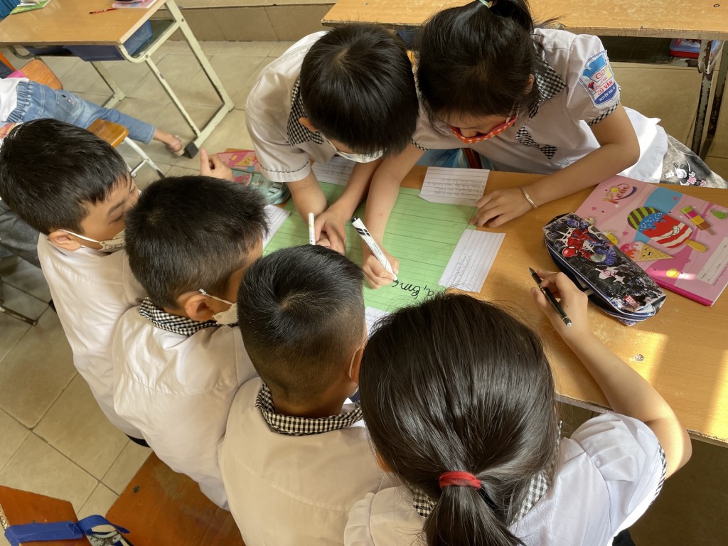 Học sinh trường Tiểu học Thái Nguyên được áp dụng các hoạt động Học thông qua Chơi ngay tại lớp