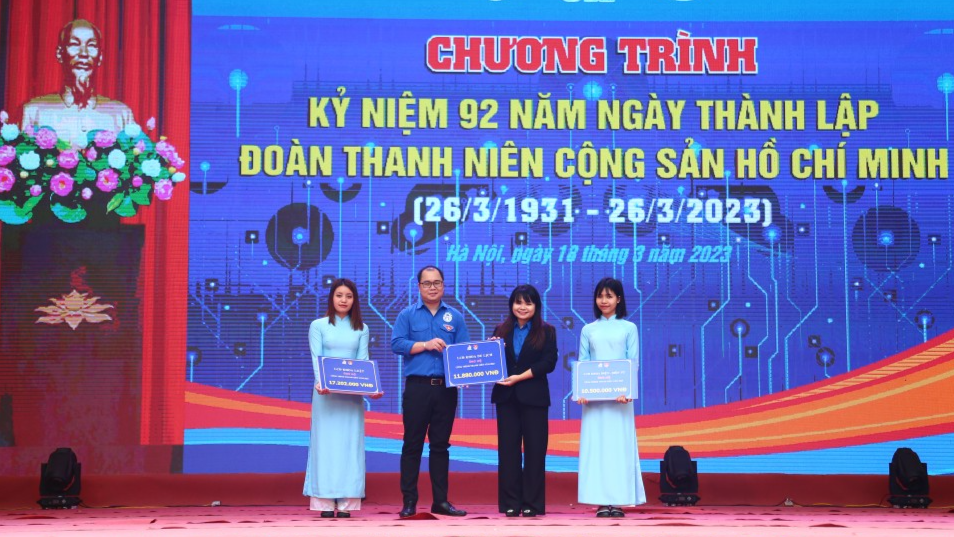 Tiếp nhận kinh phí xây dựng các công trình thanh niên