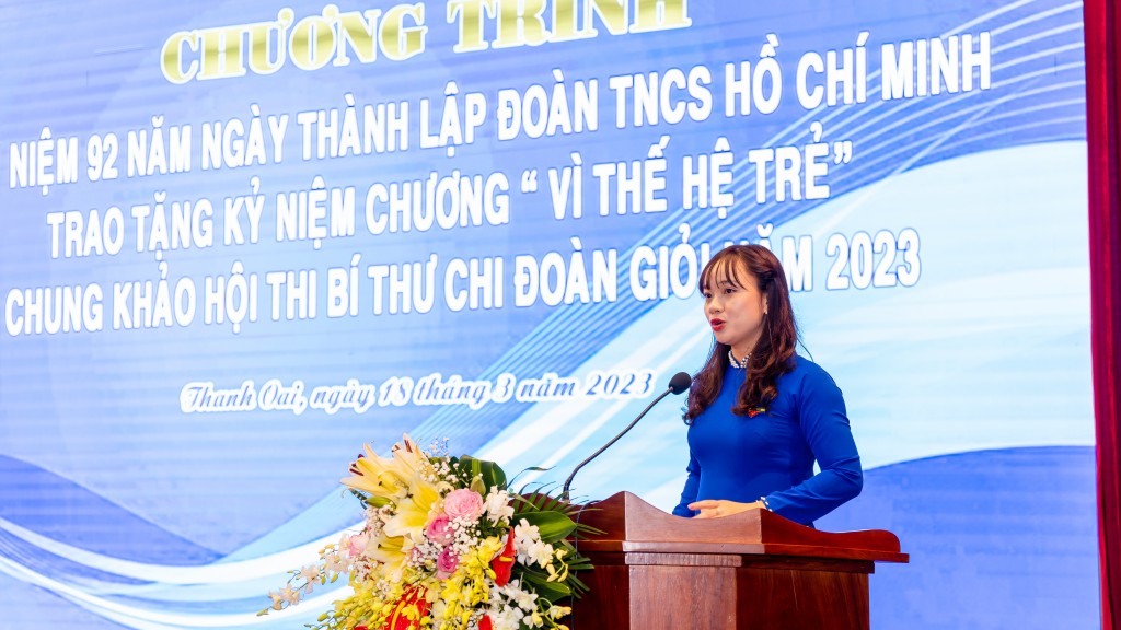 Đồng chí Nguyễn Thị Minh Nguyện, Bí thư Huyện đoàn Thanh Oai phát biểu khai mạc hội thi