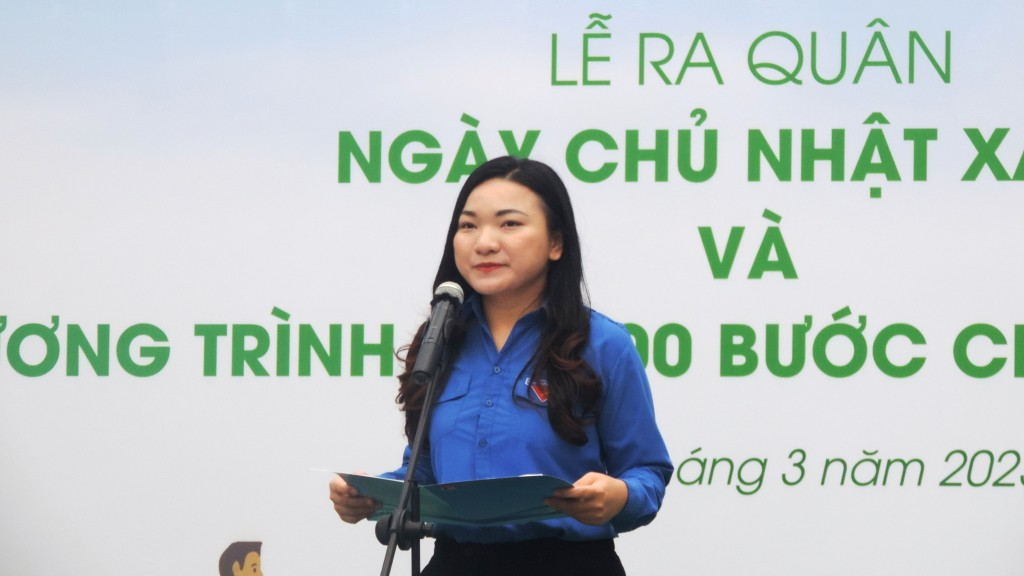 Phó Bí thư Quận đoàn Hai Bà Trưng Nguyễn Lê Ngân phát biểu tại chương trình 