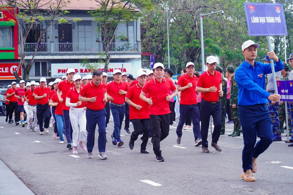 Ngày chạy có sự tham gia của hơn 1.300 đoàn viên