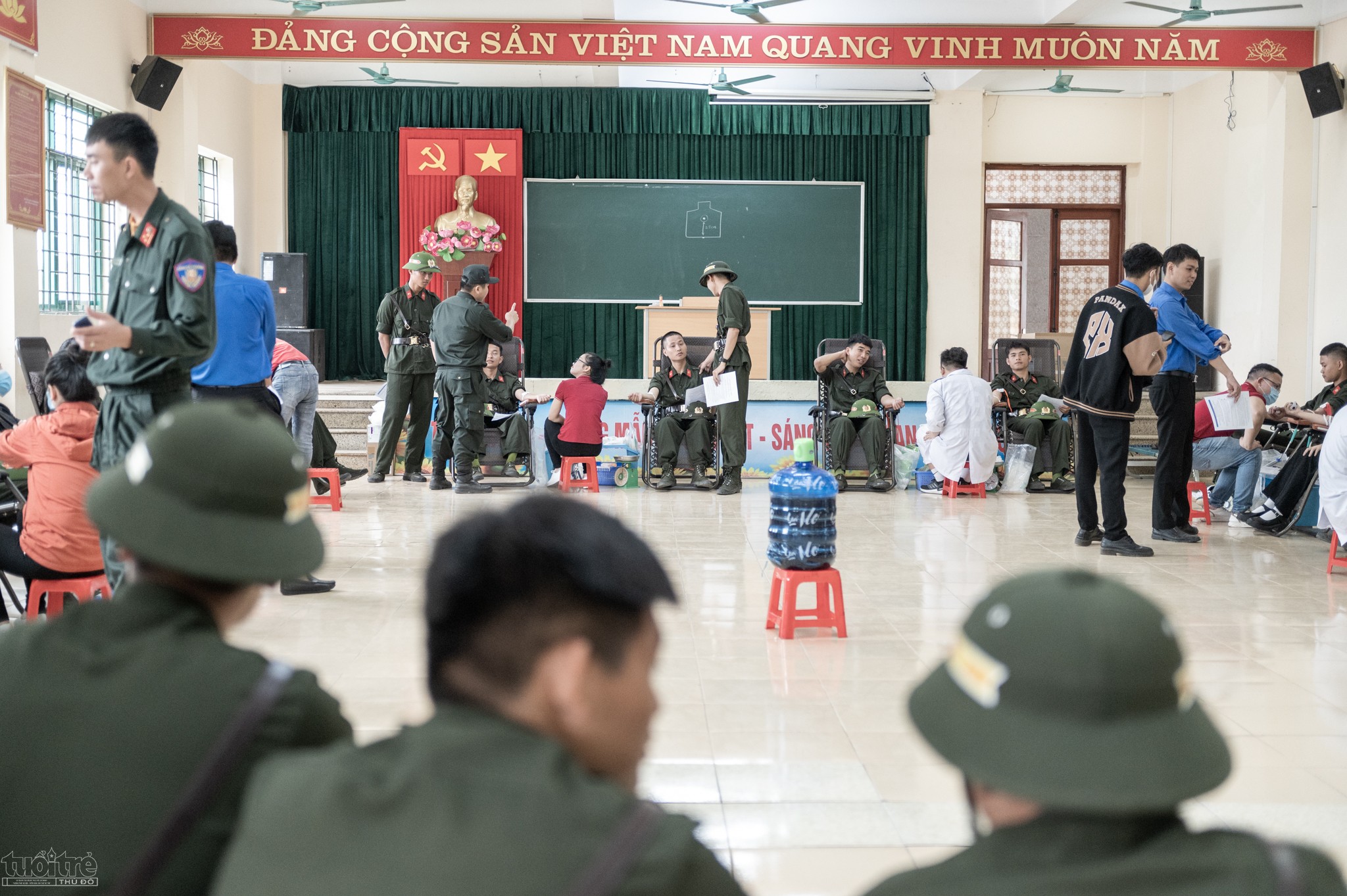 Đoàn viên, thanh niên Trung đoàn Cảnh sát cơ động Đông Bắc ra quân hiến máu tình nguyện