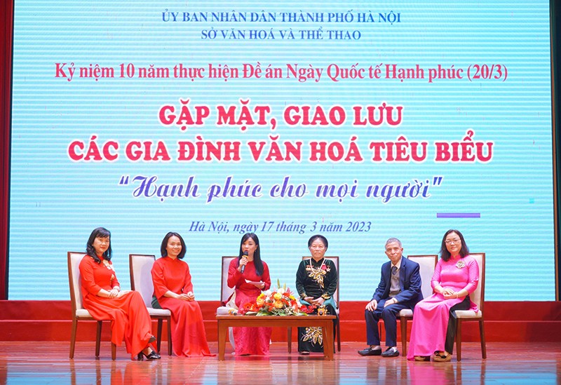 Hoạt động Trao đổi, chia sẻ về chủ đề “Hạnh phúc cho mọi người”