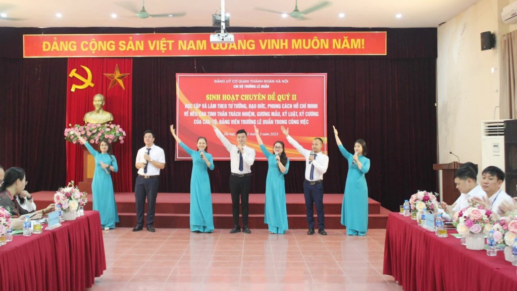 Cán bộ, đảng viên Trường Lê Duẩn nâng cao tinh thần học tập, làm theo Bác trong công việc