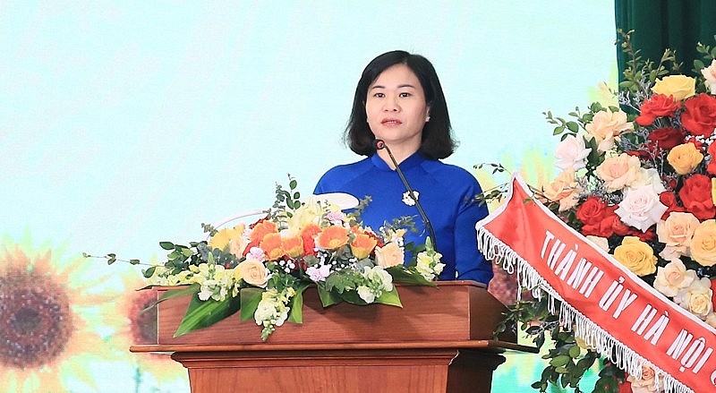 Phó Bí thư Thường trực Thành ủy Hà Nội Nguyễn Thị Tuyến phát biểu tại buổi lễ.