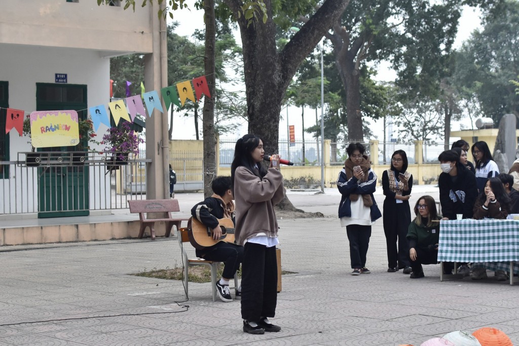 Cùng với âm nhạc, các thành viên LMC thường gọi nhau là “liều thuốc tinh thần” vì ai cũng đem đến những điều tích cực và hồn nhiên của tuổi học trò