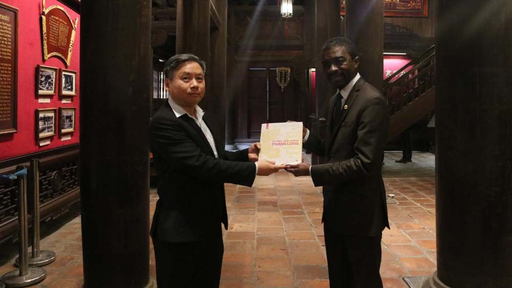 Giám đốc Trung tâm Di sản Thế giới UNESCO thăm Văn Miếu – Quốc Tử Giám