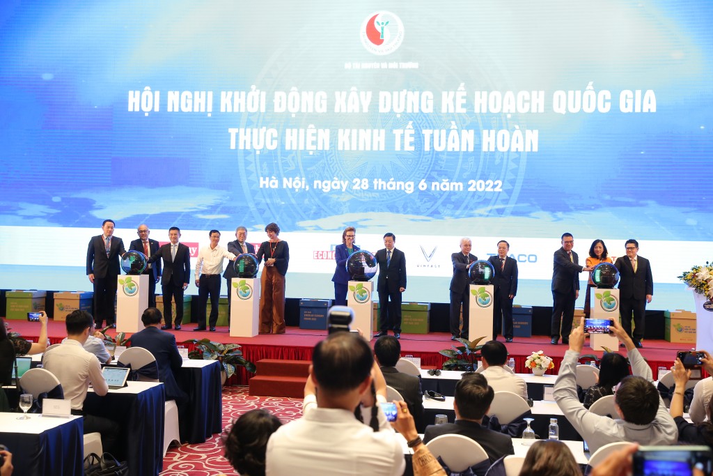SCG đồng hành cùng MONRE và các bên liên quan tại Việt Nam để khởi động Kế hoạch Hành động quốc gia về kinh tế tuần hoàn và hướng tới mục tiêu “phát thải ròng bằng 0” vào năm 2050