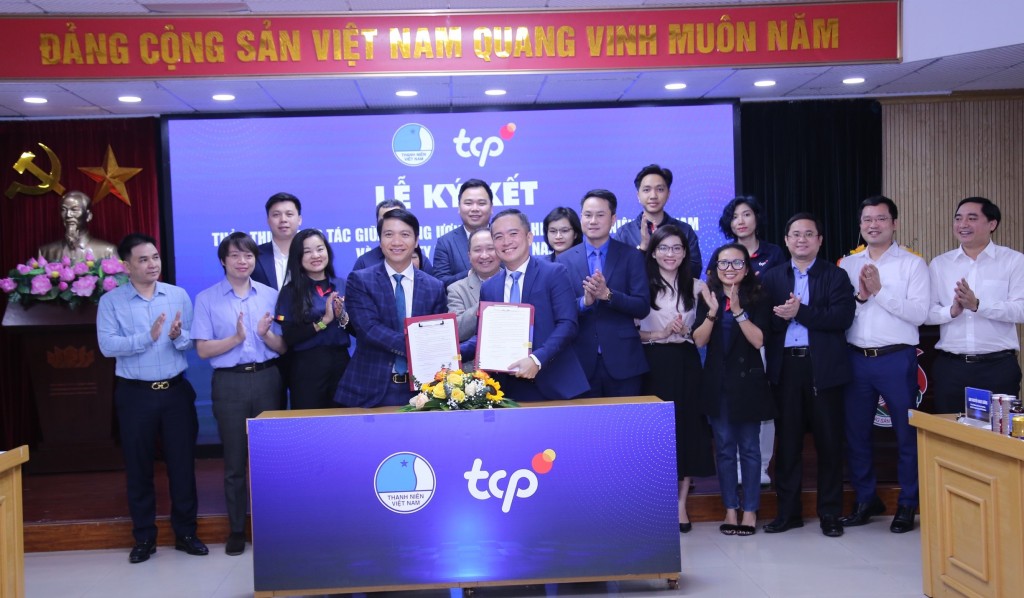 “Tiếp năng lượng, bừng sức sống