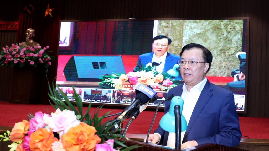 Bí thư Thành ủy Hà Nội chỉ đạo các giải pháp giải quyết bất cập trong quản lý lòng đường, vỉa hè
