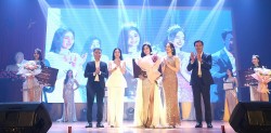 Nguyễn Thục Uyên Nhi trở thành tân Hoa khôi Tài sắc nữ sinh Báo chí