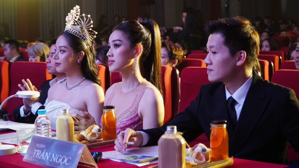 Chùm ảnh tài sắc nữ sinh báo chí tại cuộc thi Press Beauty 2023 Chùm ảnh tài sắc nữ sinh báo chí tại cuộc thi Press Beauty 2023