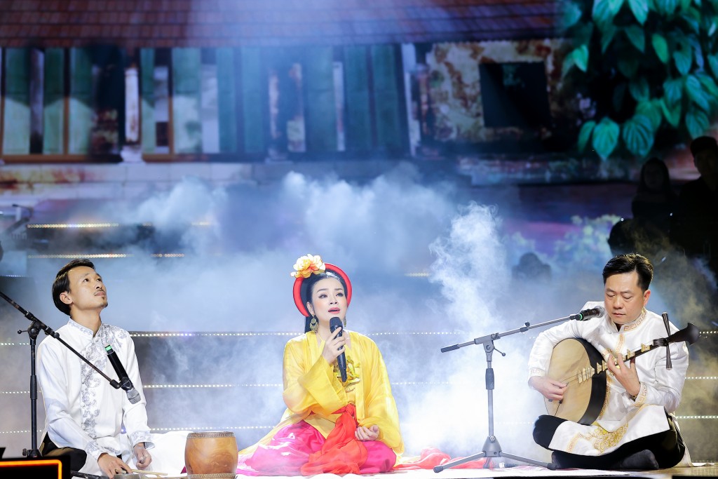 Tân Nhàn tiết lộ ca khúc khiến mẹ khóc trên sân khấu “Con đường âm nhạc”