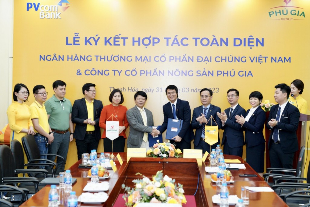 Lễ ký kết hợp tác toàn diện giữa PVcomBank và Công ty Cổ phần nông sản Phú Gia