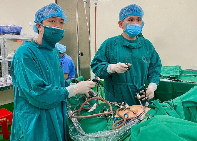 Bệnh viện đa khoa Đông Anh phẫu thuật nội soi u xơ tử cung thành công - Tin tức sự kiện - Cổng thông tin điện tử Sở y tế Hà Nội