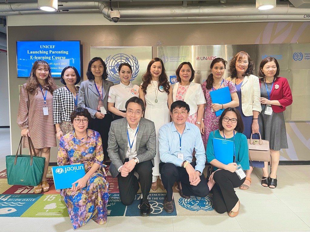 UNICEF phối hợp với Cục trẻ em, Bộ Lao động, Thương binh và Xã hội, The Human Safety Net (Generali) và các đối tác triển khai khóa học trực tuyến thúc đẩy các kỹ năng làm cha mẹ toàn diện