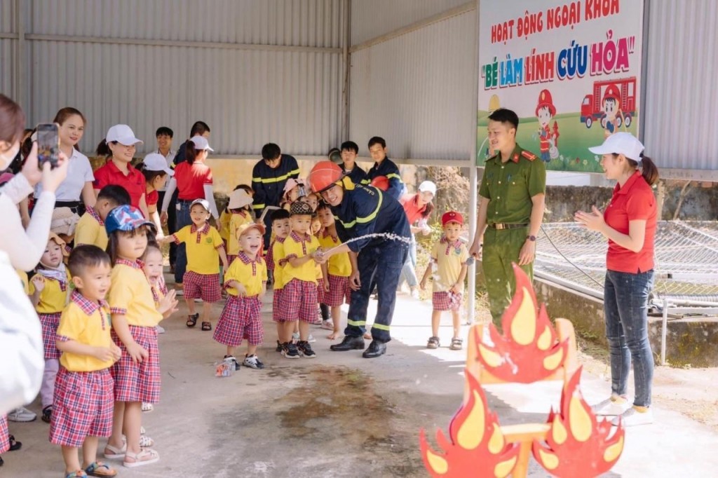 Hơn 4.000 học sinh, sinh viên quận Ba Đình được tuyên truyền kỹ năng PCCC