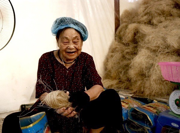 Chuyện kể nghề truyền thống làm miến dong ở làng So, xứ Đoài